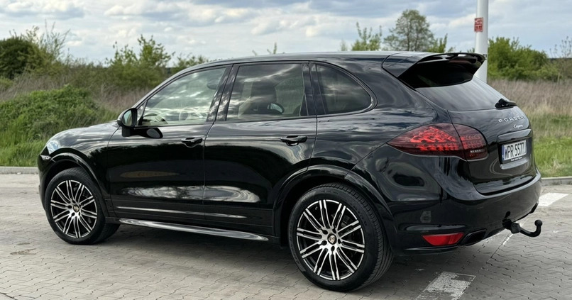 Porsche Cayenne cena 99900 przebieg: 223000, rok produkcji 2012 z Warszawa małe 596
